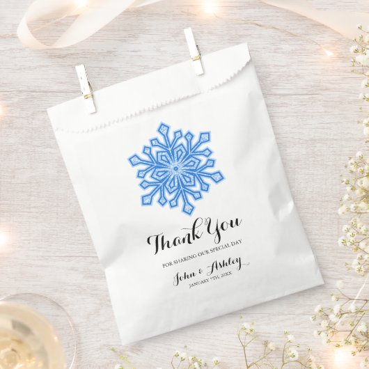 Sachets En Papier Mariage d'hiver personnalisé Blue Snowflake (Coupé)