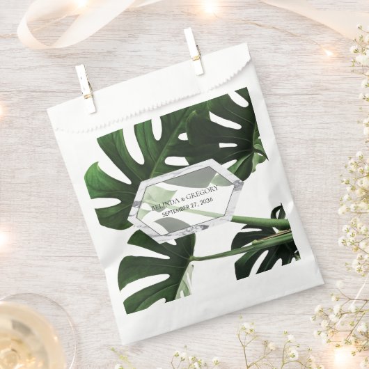 Sachets En Papier Mariage en marbre tropical Monstera (Coupé)
