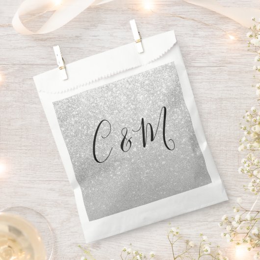 Sachets En Papier Mariage Pailleté Argent Monogramme Élégant (Coupé)