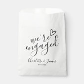 Sachets En Papier Nous sommes Engaged Engagement Party Noir et Blanc (Devant)