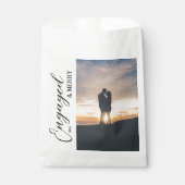Sachets En Papier Photo de couple fiancé et joyeux (Devant)