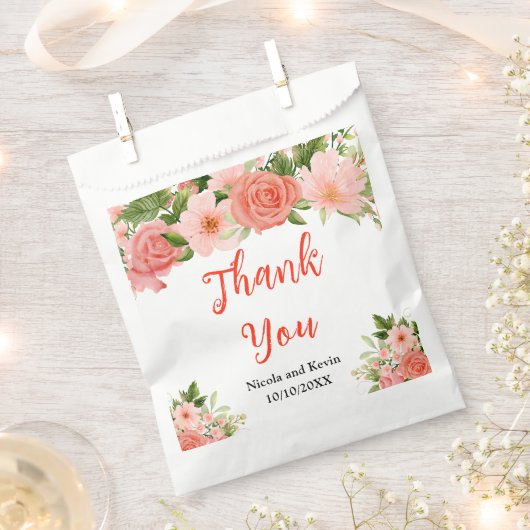Sachets En Papier Roses rouges corail avec feuillage (Coupé)