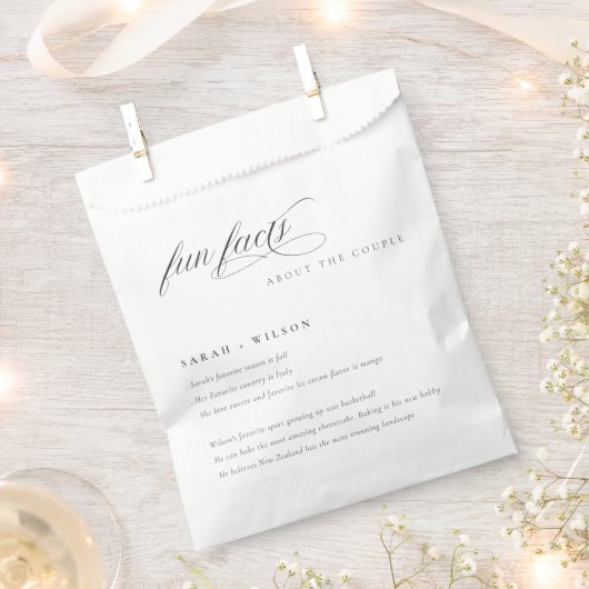 Sachets En Papier Simple Script noir blanc Mariage faits amusants (Coupé)