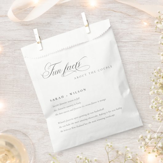 Sachets En Papier Simple Script noir blanc Mariage faits amusants (Coupé)