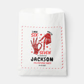 Sachets En Papier Six Seven Birthday Skeleton Hands Party (Devant)