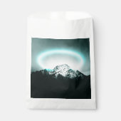 Sachets En Papier Snowy mountain mysterious blue neon light (Devant)