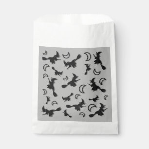 Sachets En Papier Sorcière volante parmi la demi-lune à la nuit d'Ha