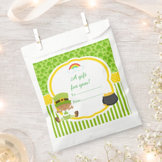 Sachets En Papier St Patrick's Day African American Boy Baby shower (Coupé)