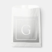 Sachets En Papier Subtil Gray Gradient Nom de famille Monogramme (Devant)