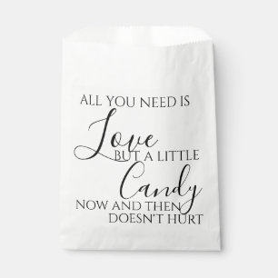 Sachets En Papier Tout ce dont vous avez besoin est amour mariage bo