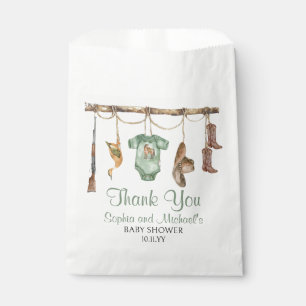 Sachets En Papier Un Petit Chasseur Se Trouve Sur Le Chemin Du Baby