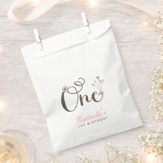 Sachets En Papier Whimsical One Rose Hearts Fille 1er anniversaire f (Coupé)