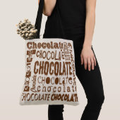 Sacs à bandoulière avec typographie au chocolat (De près)