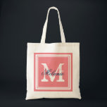 Sacs fourre-tout de mariage monogramme corail et m<br><div class="desc">Corail personnalisé et bleu marine monogrammed sacs fourre-tout de mariage. Sac fourre-tout monogramme de nom personnalisé | arrière - plan de couleur personnalisable. Design élégant de logo avec initiales de lettre et cadre de bordure fantaisie. Jolie idée cadeau vintage pour mariée et mariée entourage. Faites votre propre pour la demoiselle...</div>