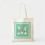 sacs fourre-tout de mariage monogrammés personnali<br><div class="desc">sacs fourre-tout de mariage monogrammés personnalisés. sac fourre-tout monogramme de nom personnalisé| arrière - plan de couleur vert ou personnalisé. Design élégant du logo avec initiales de lettre et cadre de bordure sophistiqué. Jolie idée cadeau vintage pour la mariée et les épouses de l'entourage. Faites la sienne pour la femme...</div>