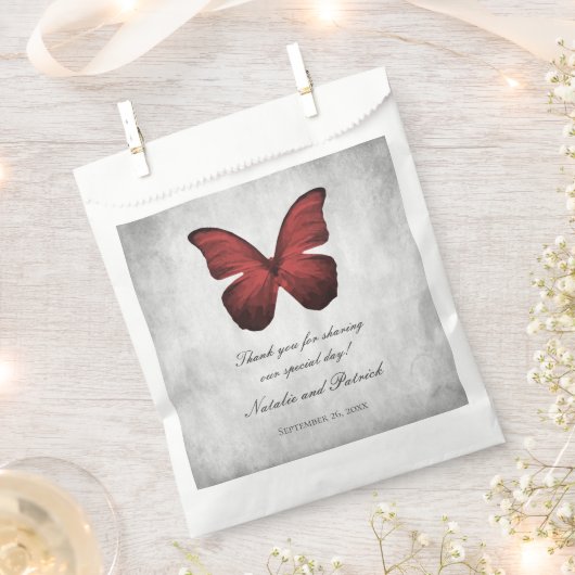 Sacs préférés aux papillons rouges de mariage (Coupé)