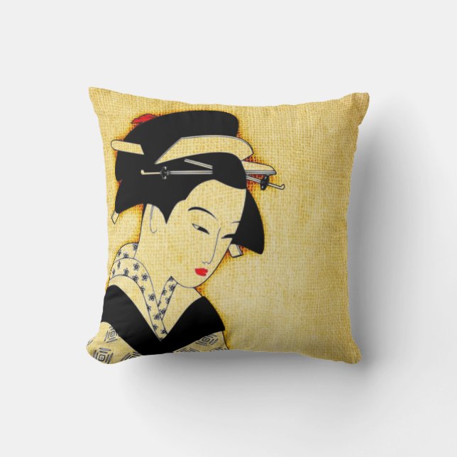 Sad Geisha Soft Yellow Kussen (Voorkant)