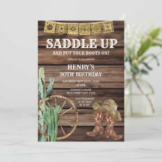 Saddle Up Westerne Cowboy Verjaardag Rustiek Hout Kaart (Staand voorkant)
