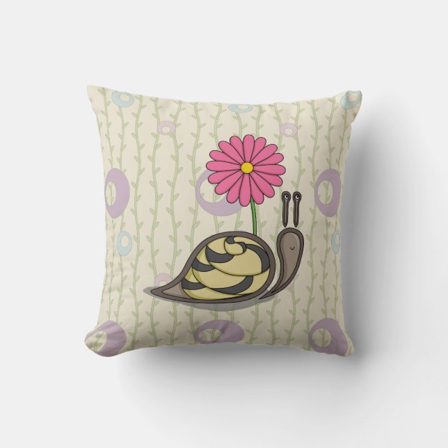 Sadie the Snail Pillow Kussen (Voorkant)