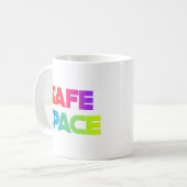 SAFE SPACE – Bold Rainbow Mug of Love (Devant gauche)