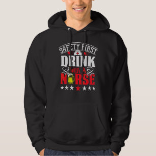 Safety First Drink met een verpleegkundige op Inte Hoodie