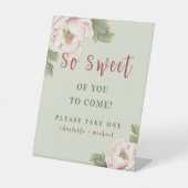 Sage & Blush Pink Pony Floral Weddenschap Reclamebord Met Voetstuk (Voorkant)