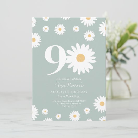 Sage Daisy 90th Birthday Invitation (Debout devant)
