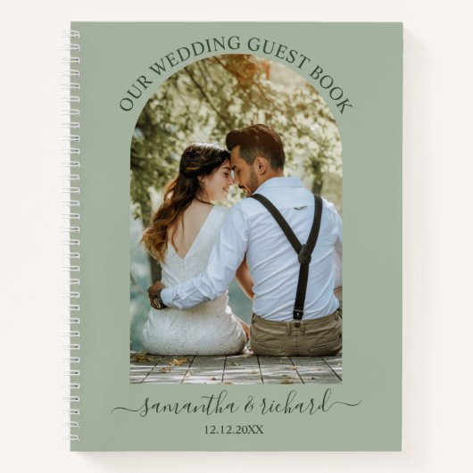 Sage Green Arch Personalized Photo Wedding Guest Notitieboek (Voorkant)