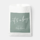 Sage Green Baby shower Favor Tassen Modern Is A Bo Bedankzakje (Voorkant)
