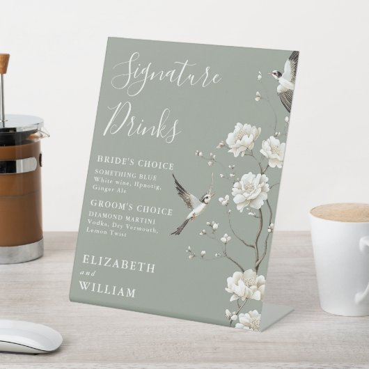 Sage Green Chinoiserie Signature Drink bruiloft Reclamebord Met Voetstuk (Insitu)