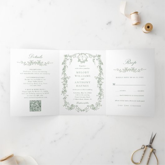 Sage Green Classic Franse Victoriaans Bloemen Huwe Drieluik Uitnodiging (Binnen)