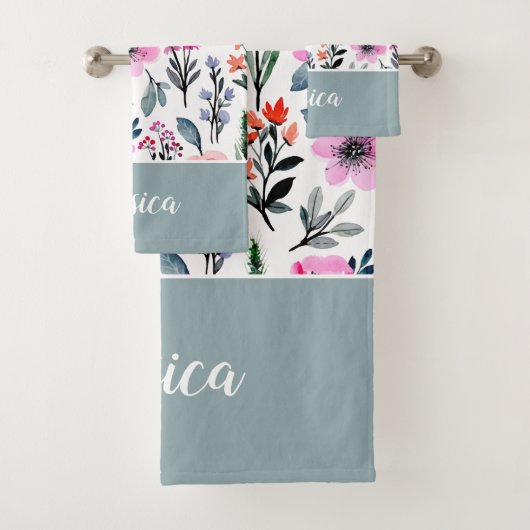 Sage Green Floral Pink Pattern Naam Bad Handdoek (Insitu)