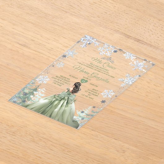 Sage Green Forest Winter Princess Mis Quince Acryl Uitnodigingen (Laagn)