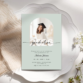 Sage Green Graduation Invitation with Photo - 2026 Kaart
