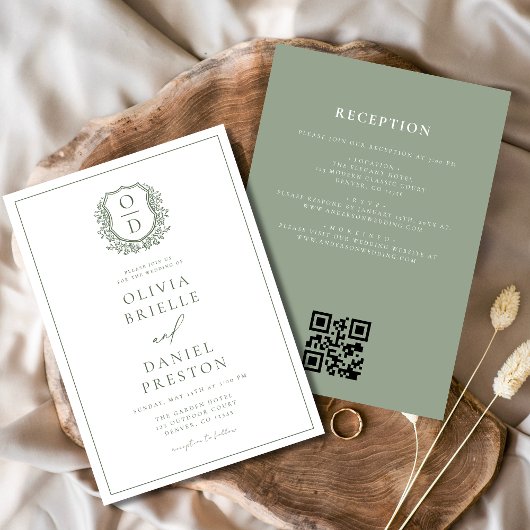 Sage Green Leafy Crest Monogram Wedding QR-code Kaart