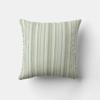 Sage Green (Light, Medium, Dark) and White Stripes Kussen