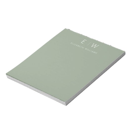 Sage Green Moderne Minimalistische Monogram Naam Notitieblok (Gedraaid)