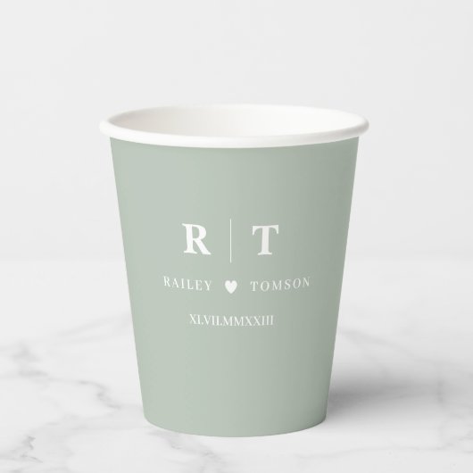 Sage Green Roman Numerals Monogram Weddenschap Papieren Bekers (Voorkant)