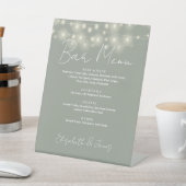 Sage Green String Lights Elegant Script Bar Menu Reclamebord Met Voetstuk (Insitu)