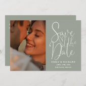 Sage Green Wedding 2 Foto QR Code Elegant Script Save The Date (Voorkant / Achterkant)