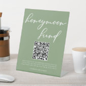 Sage Green White Script Honeymoon Fund QR-code Reclamebord Met Voetstuk (Insitu)