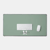 Sage Groen Minimalistisch Monogram Bureaumat (Keyboard & Muis)