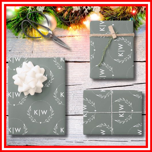 Sage Groen Wit | Monogram moderne Initialen Inpakpapier Vel