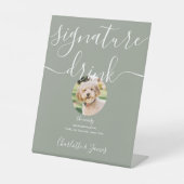 Sage Groene Bruiloft Pet Signature Drink Reclamebord Met Voetstuk (Voorkant)