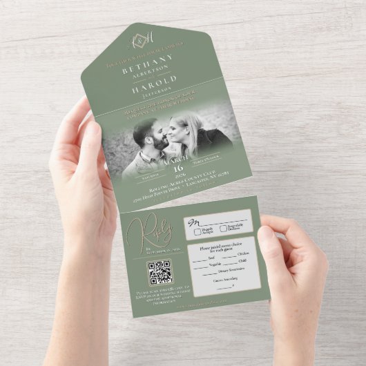 Sage Monogramme tout en un mariage Invitation (Déchirure)