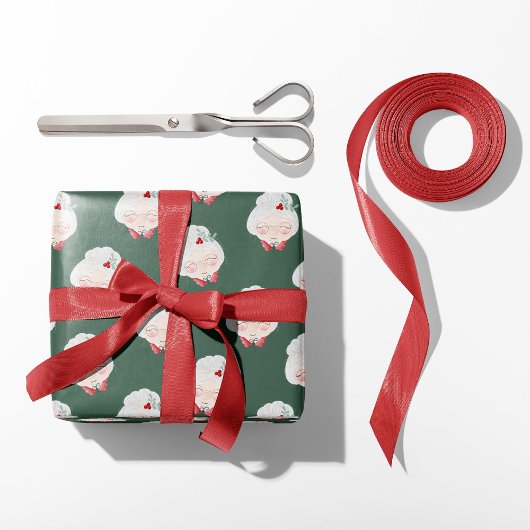 Sage Mrs. Claus Faces Christmas Wrapping Paper Cadeaupapier