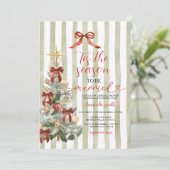 Sage Stripes Red Bow Christmas Tree Couple Wedding Kaart (Staand voorkant)