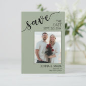 Sage Vert Amour Écriture Photo Save the Date (Debout devant)