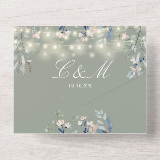 Sagegroene bloemenslingerlampjes QR-code bruiloft All In One Uitnodiging (Achterkant)