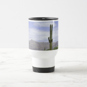 Saguaro Cactus stand op heuvel in de woestijn van Reisbeker